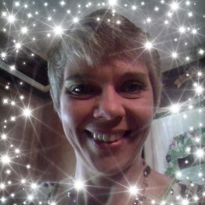 Meet your Posher, Dee